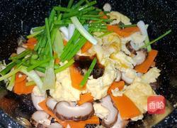 香菇炒鸡蛋的做法图解9
