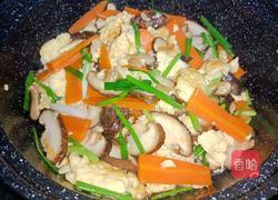 香菇炒鸡蛋的做法图解10