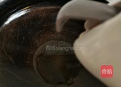 白菜帮蒜黄炒肉丝的做法图解7