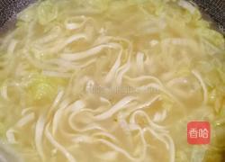 白菜热汤面条的做法图解15