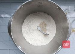 猪肉豆角馅包子的做法图解3