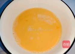 榨菜炒鸭蛋的做法图解3