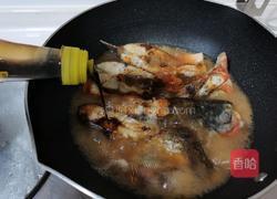 煎焖红鲳鱼的做法图解5