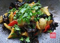 猪皮炒木耳的做法图解12