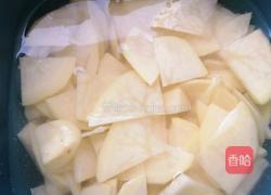 素炒西葫芦土豆片的做法图解1
