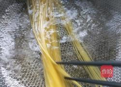 番茄烩肉酱意面的做法图解4