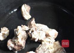 莲藕羊排汤的做法图解1