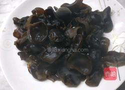 葱油木耳西兰花的做法图解2