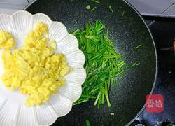 蒜苗炒鸡蛋的做法图解12