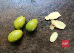 雪梨橄榄排骨汤的做法图解3