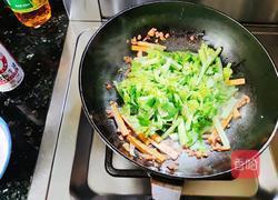 香干肉沫炒芹菜的做法图解4