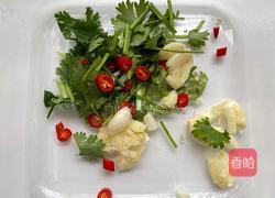 酸辣柠檬虾的做法图解6