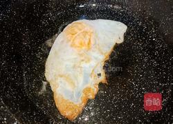 鸭蛋酸菜方便面的做法图解3