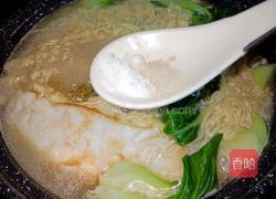 鸭蛋酸菜方便面的做法图解7