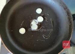 家常蘑菇炒肉的做法图解5