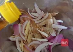 减脂鸡肉无油无盐烤箱版的做法图解3