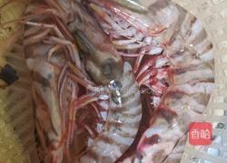 粉丝蒸大虾的做法图解2