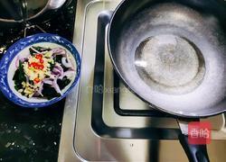 凉拌裙带菜的做法图解2