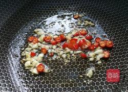 莴笋炒木耳的做法图解4