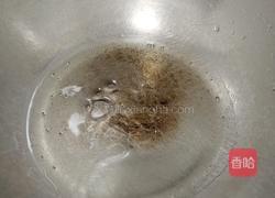 酸菜炒饭的做法图解2