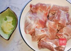 排骨玉米马蹄汤的做法图解1