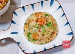 腊肠芹菜胡萝卜炒饭的做法图解9