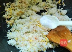 虾仁蛋炒饭的做法图解8