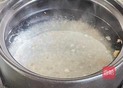 生滚海鲜粥的做法图解3