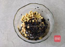黑米豆浆的做法图解2