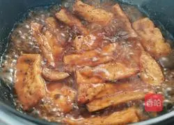 Illustration of how to make braised dried beans 6