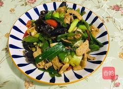 青蒜木耳炒肉片的做法图解9