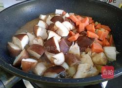 香菇鸡腿盖浇饭的做法图解9