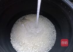 鸡腿土豆焖饭的做法图解1