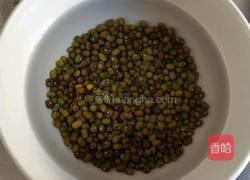 浓绿豆汤的做法图解2
