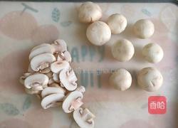 口蘑炒鸡胸肉盖浇饭的做法图解2