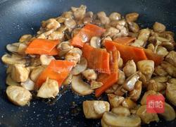 口蘑炒鸡胸肉盖浇饭的做法图解15
