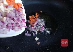 口蘑鸡蛋炒饭的做法图解7