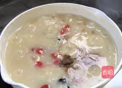 Illustration of how to make fungus and cauliflower porridge 9