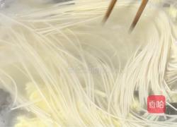 木耳芹菜汤面的做法图解7