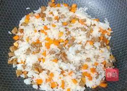 牛肉丸胡萝卜蛋炒饭的做法图解7