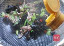 木耳莴笋炒肚条的做法图解13