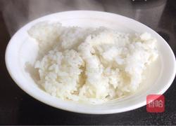 火腿鸡蛋菜炒饭的做法图解1