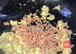 火腿鸡蛋菜炒饭的做法图解5