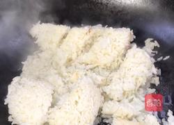 火腿鸡蛋菜炒饭的做法图解8