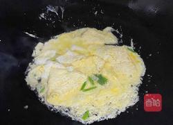 口蘑鸡蛋盖饭的做法图解5