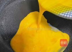 虾仁鸡蛋炒饭的做法图解2