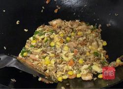 虾仁鸡蛋炒饭的做法图解11