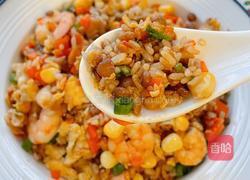 虾仁鸡蛋炒饭的做法图解12