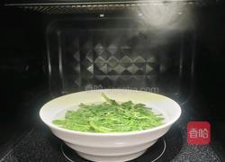 微波炉西洋菜方便面的做法图解4