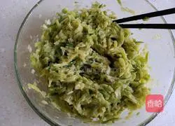 Illustration of how to make fried green radish balls 9